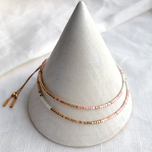 Delicate Peach, Gold and White Beaded Bracelet